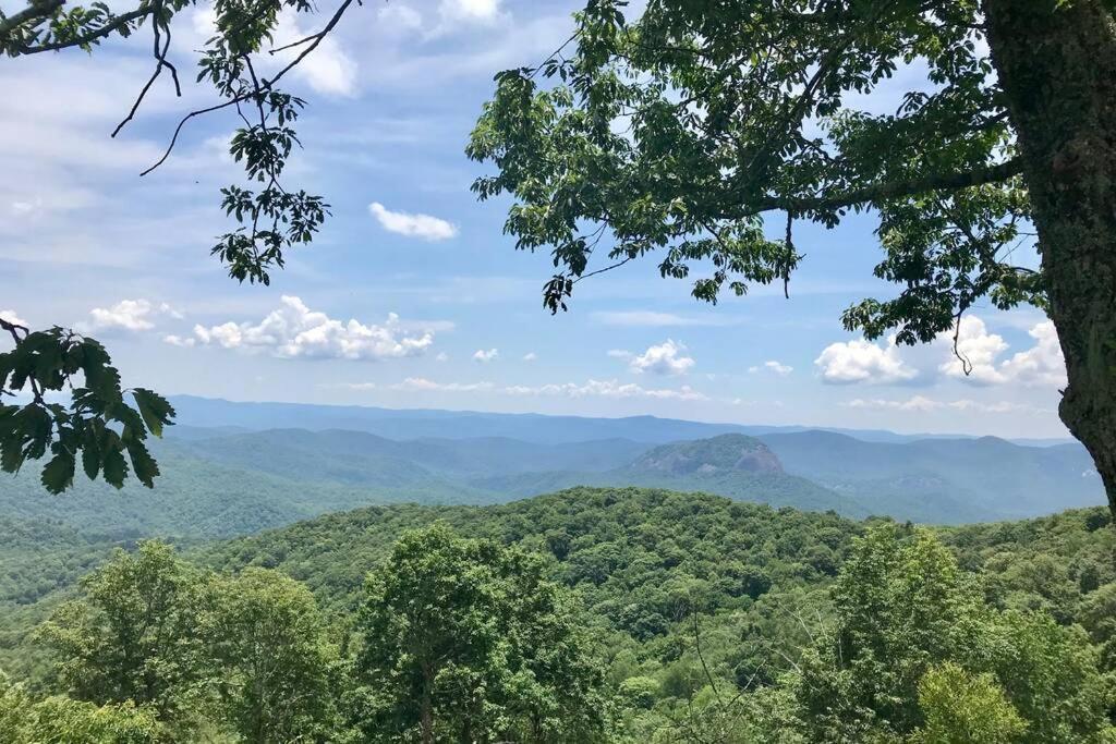Holiday home Chestnut Hill Retreat-spacious-3 Miles To Downtown Asheville