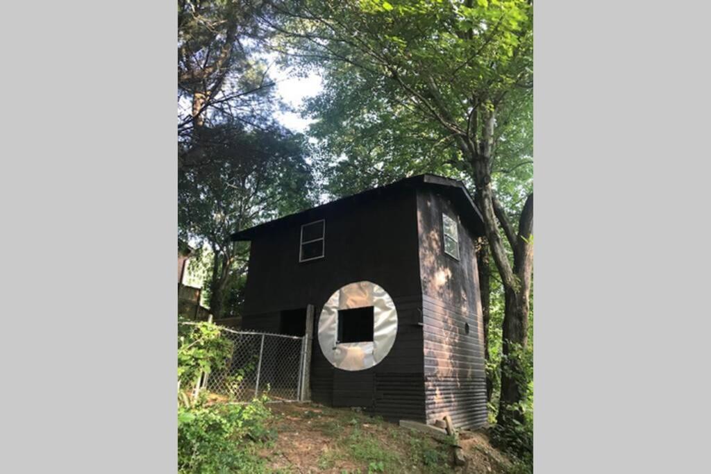 Holiday home Chestnut Hill Retreat-spacious-3 Miles To Downtown